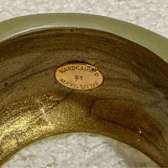 Elegant Gold and Green Bangle Bracelet From ALEXIS!!! SMALL WHITE MARK ONE SIDE! - Picture 11 of 11